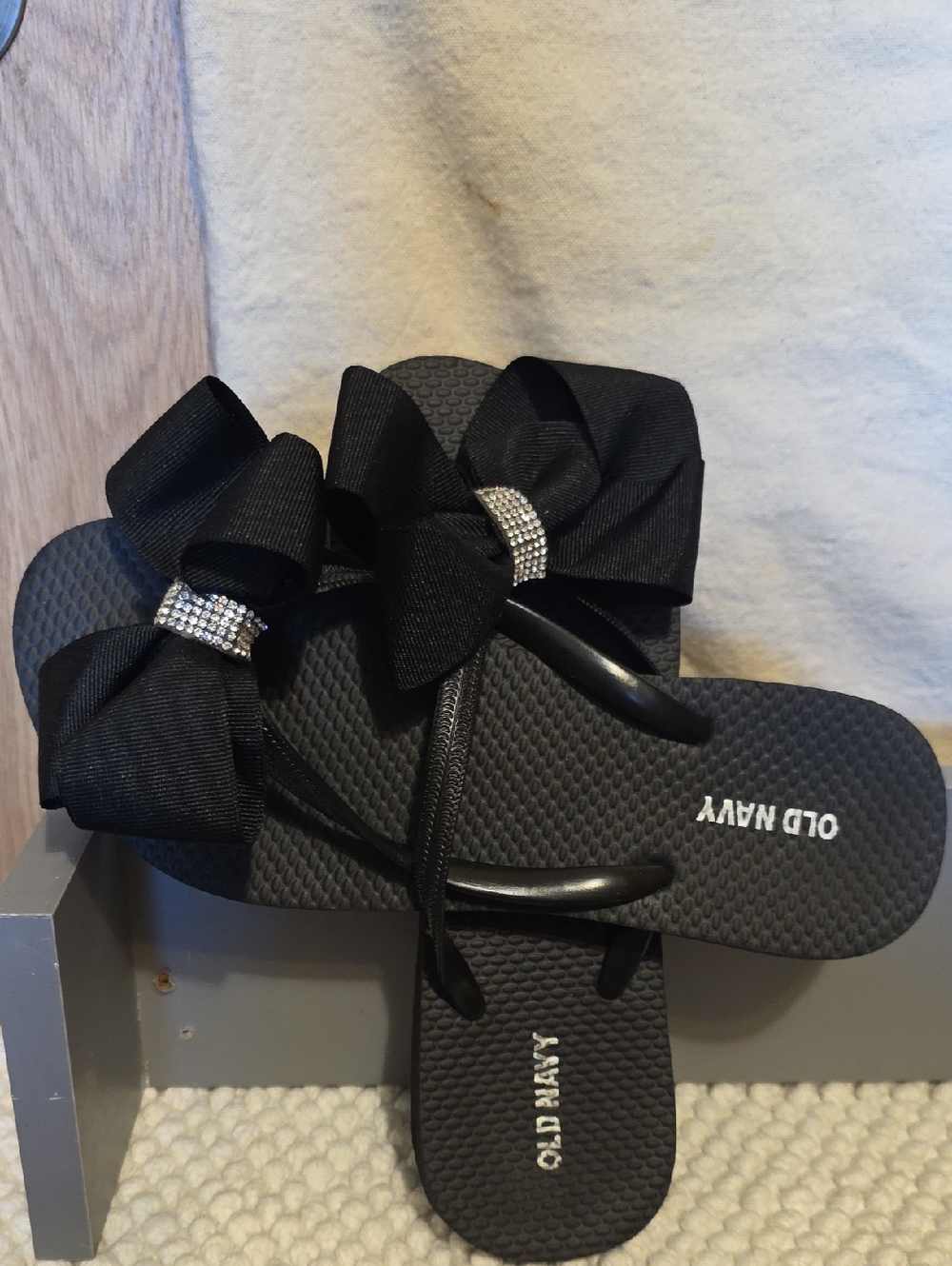 Old Navy Black Bow Flip Flops with Rhinestone Accent